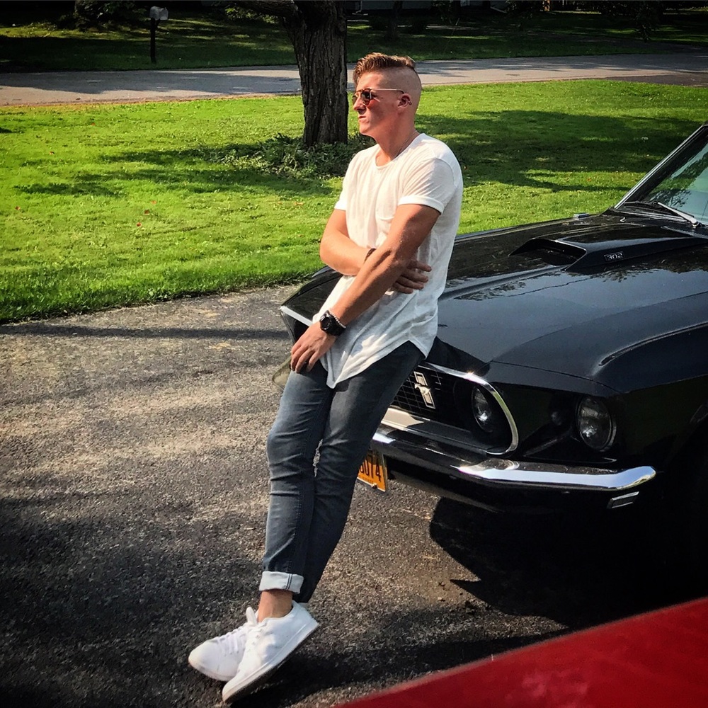 Meet your Posher, Eric